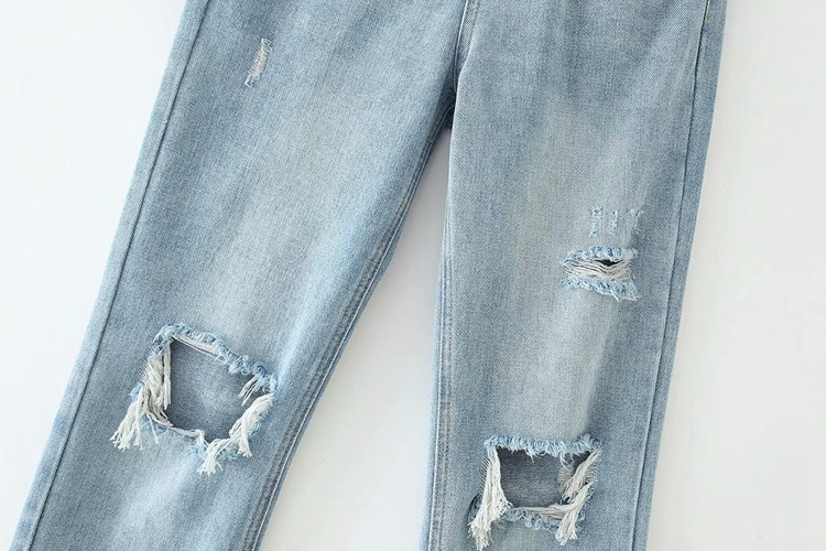 Női farmer - egyenes modell szakadt motívummal