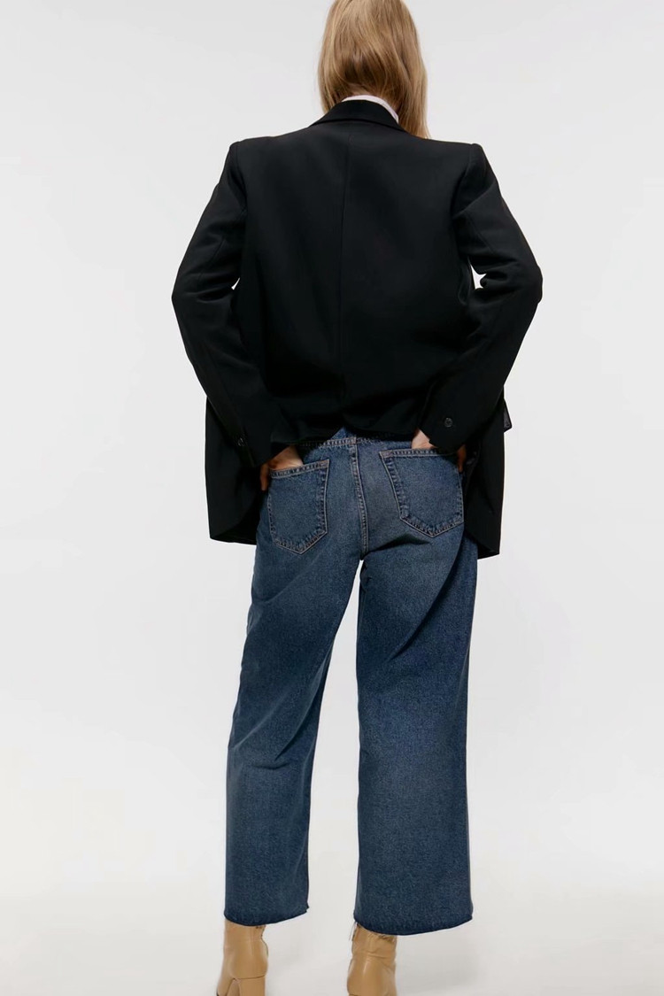 Γυναικεία τζιν γυναικεία σε σκούρο χρώμα με μοντέλο μήκους 9/10