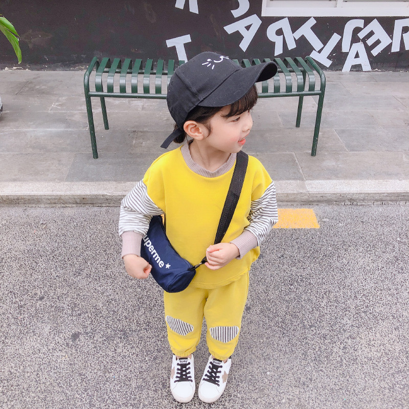 Napi gyerekkészlet két színben hímzéssel lányoknak