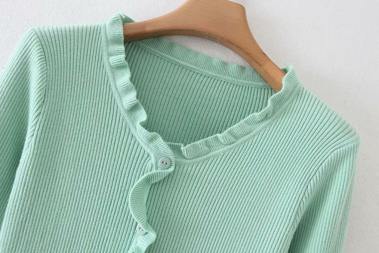 Γυναικείο πουλόβερ με οβάλ λαιμόκοψη και μακρύ μανίκι