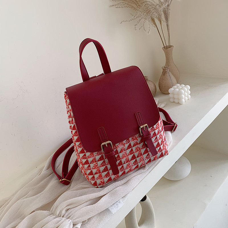 Rucsac modern de dama cu inchidere metalica in mai multe culori