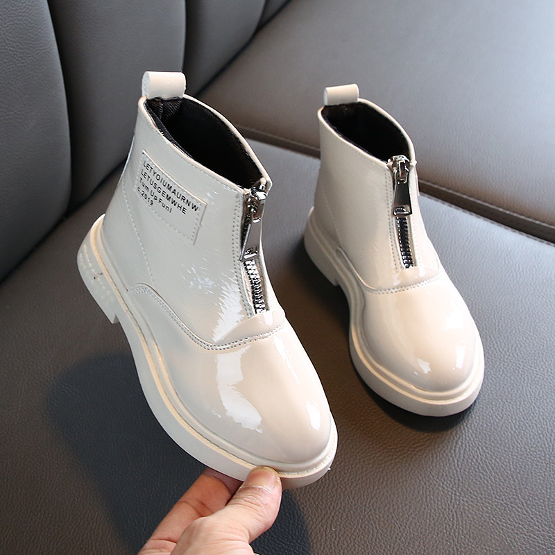 Cizme actuale pentru copii pentru fete alb-negru