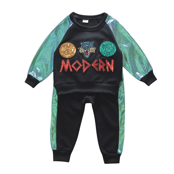 Set modern pentru copii in negru cu paiete pentru fete