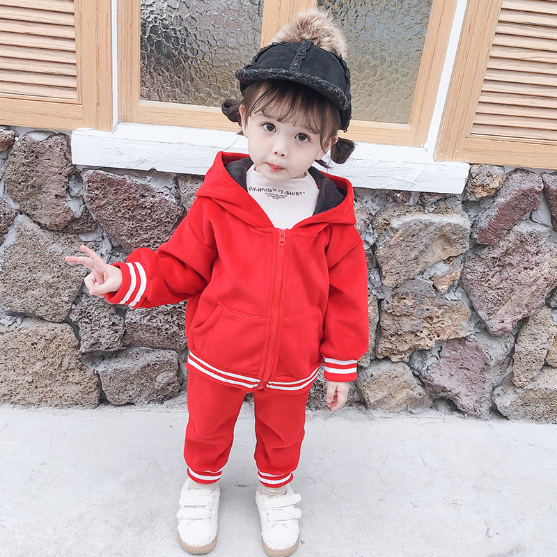 Rózsaszín és piros színben mindennapi gyerekkészlet lányoknak