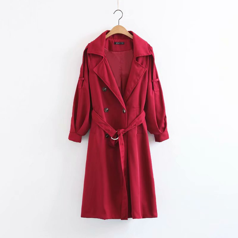 Palton de toamna de dama cu decolteu spitz si centura in talie in bej, albastru si rosu