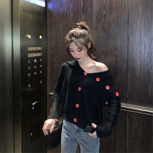 Női kardigán színes gombokkal, fehér és fekete színben