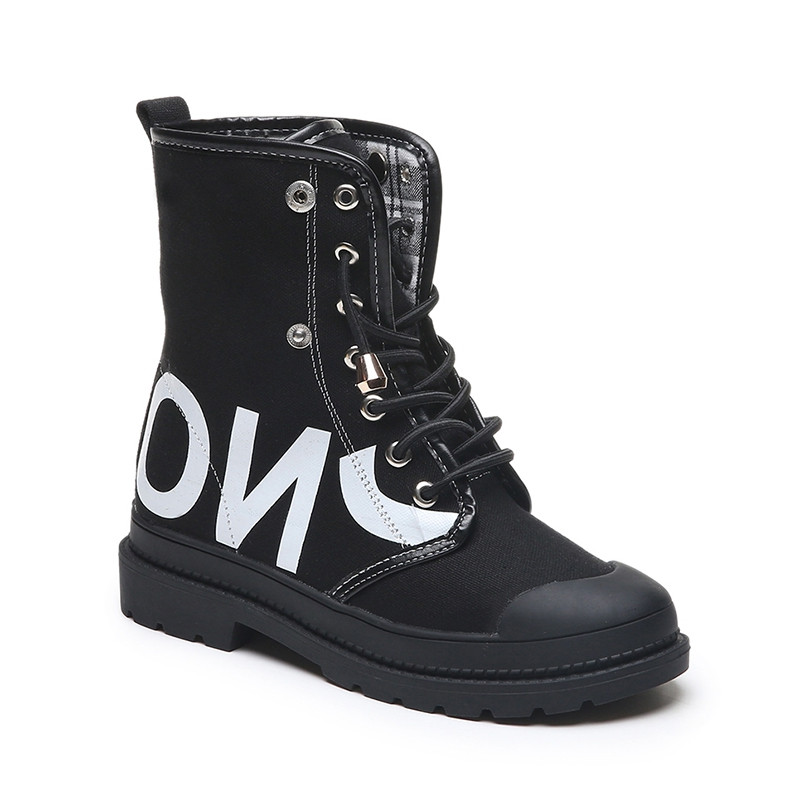 Alkalmi női csizma fűzővel és felirattal három színben