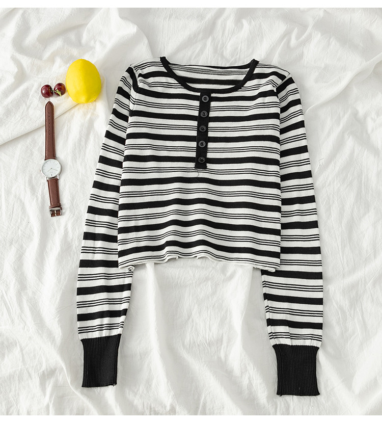 Bluza de dama cu dungi in doua culori cu nasturi