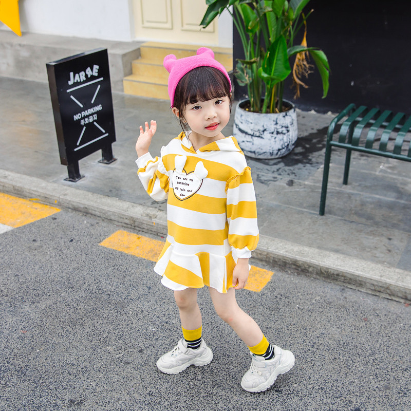 Rochie moderna pentru copii in doua culori cu aplicatie si gluga