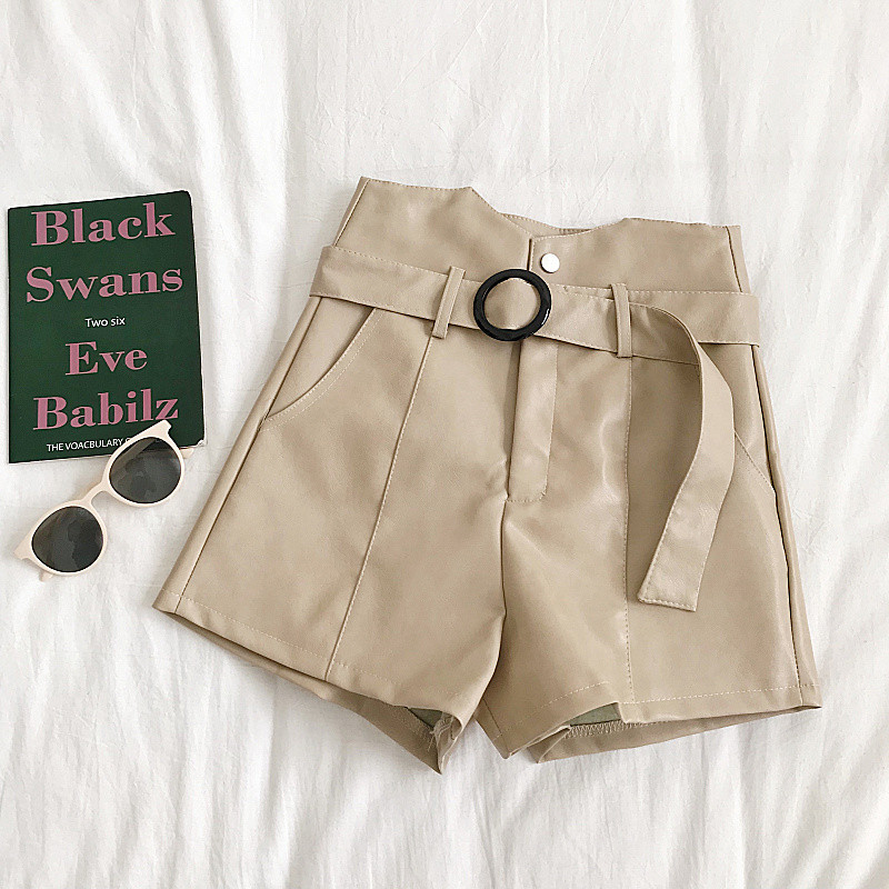 Aktuális női nadrág két színben, zsebekkel és gombokkal