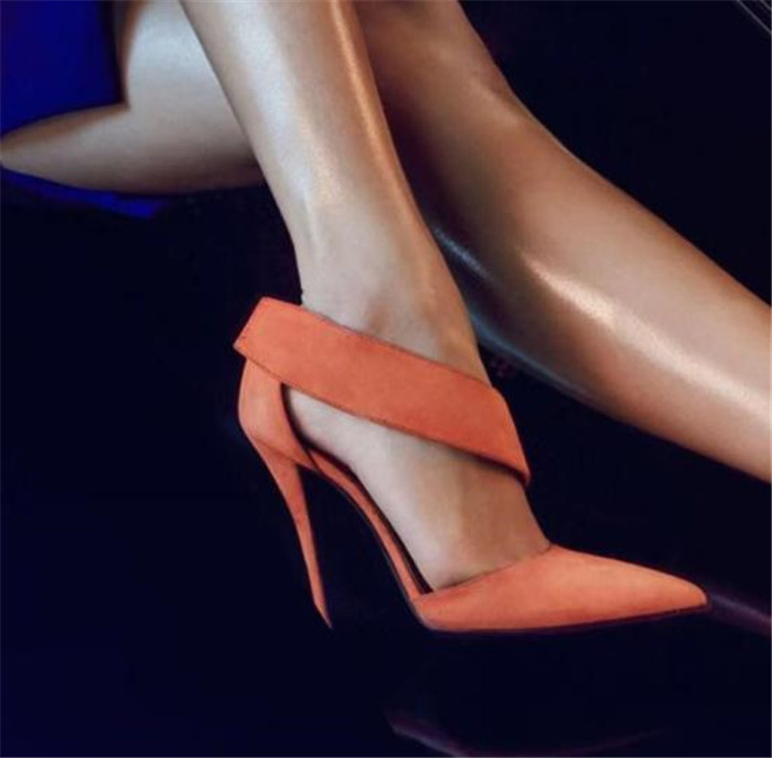 Елегантни дамски обувки на висок ток в два цвята 