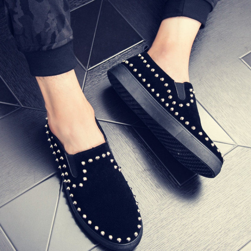 Casual ανδρικά μοκασίνια με μεταλλικά στοιχεία σε τρία χρώματα