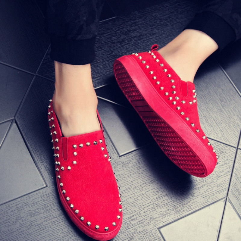 Casual ανδρικά μοκασίνια με μεταλλικά στοιχεία σε τρία χρώματα