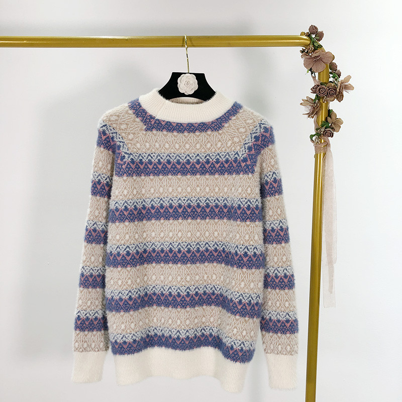 Pulover casual de dama cu decolteu oval si maneci lungi