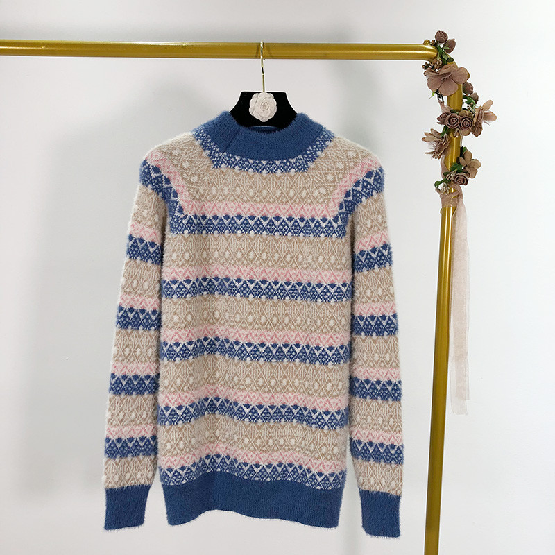 Pulover casual de dama cu decolteu oval si maneci lungi