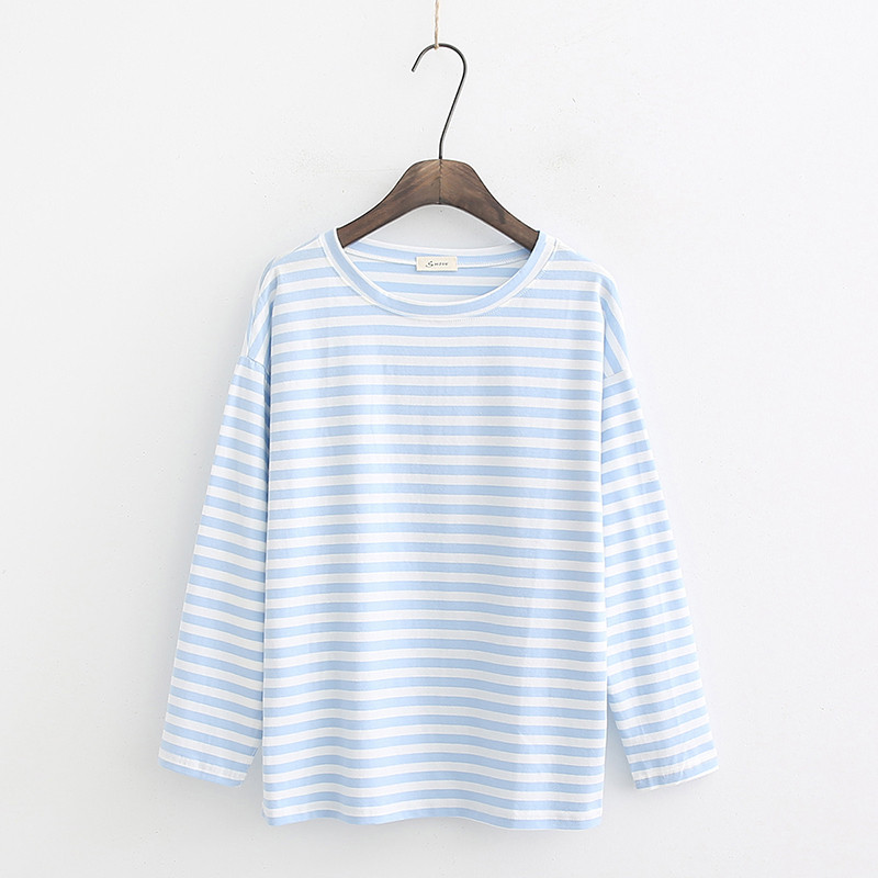 Μοντέρνα ριγέ μπλούζα σε μπλε  και μαύρο χρώμα