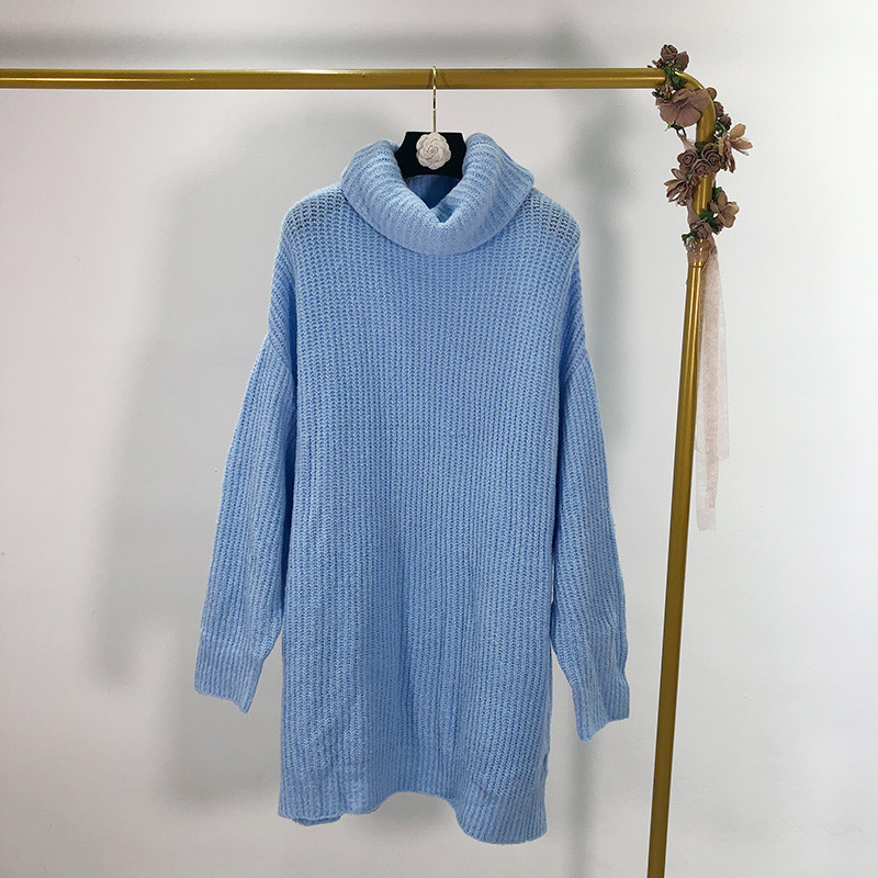 Hosszú női pulóver magas gallérral, négy színben