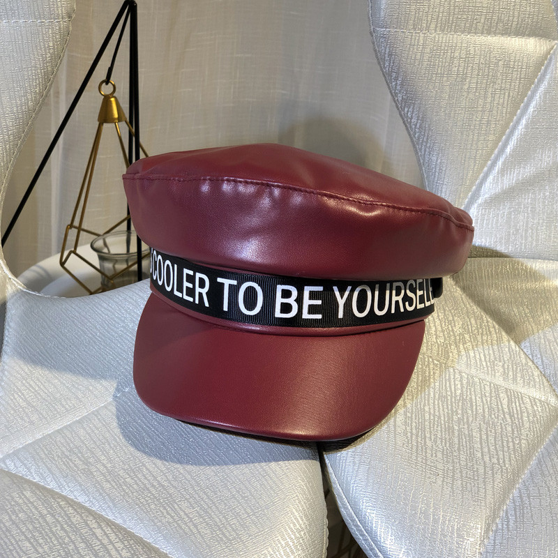 Model nou sapca dama din piele ecologica cu inscriptie in mai multe culori