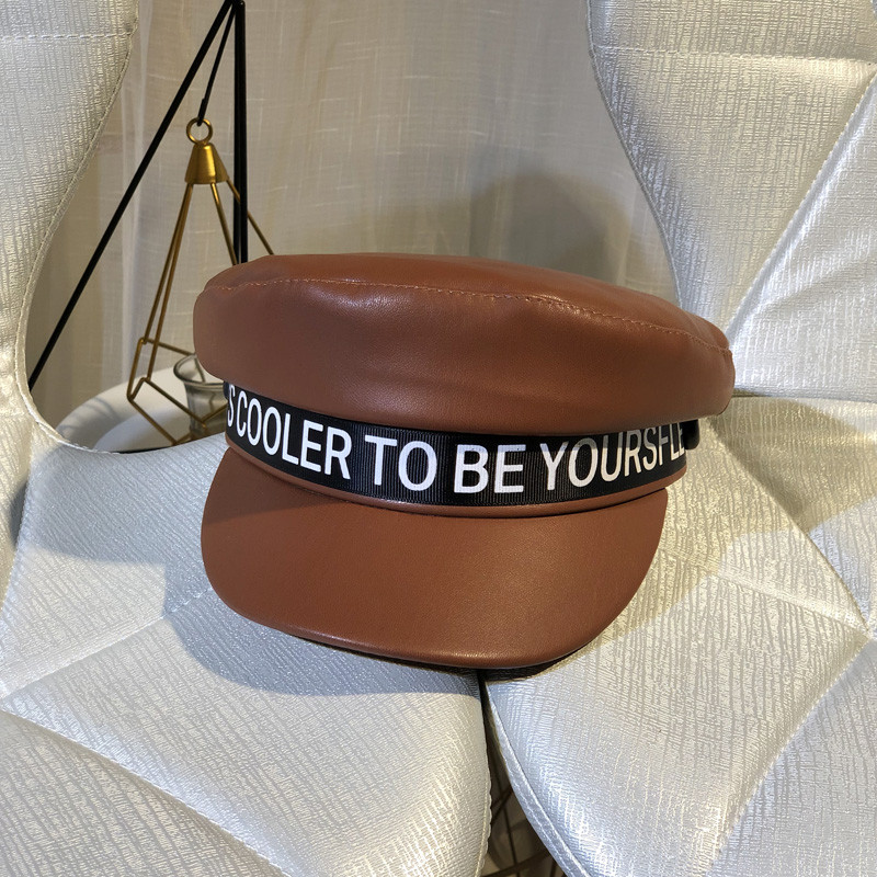 Model nou sapca dama din piele ecologica cu inscriptie in mai multe culori