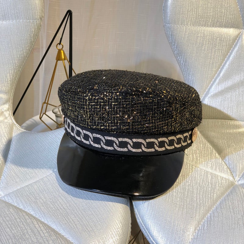 Șapcă elegantă pentru femei în diferite culori