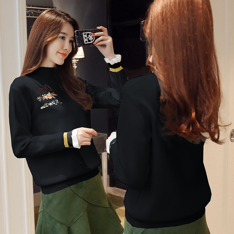 Pulover de dama modern in trei culori cu broderie