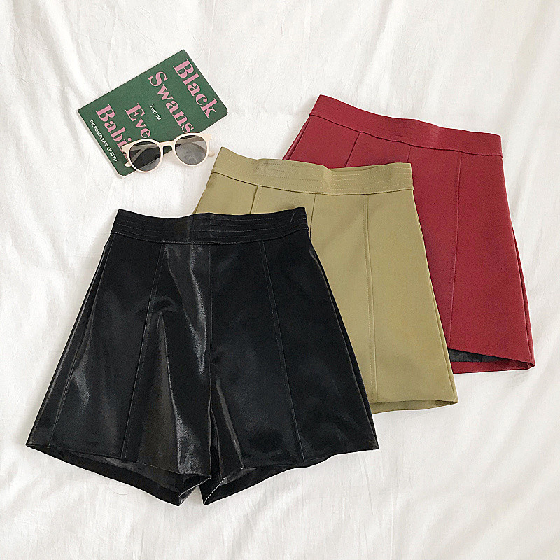 Модерен дамски панталон в три цвята от еко кожа