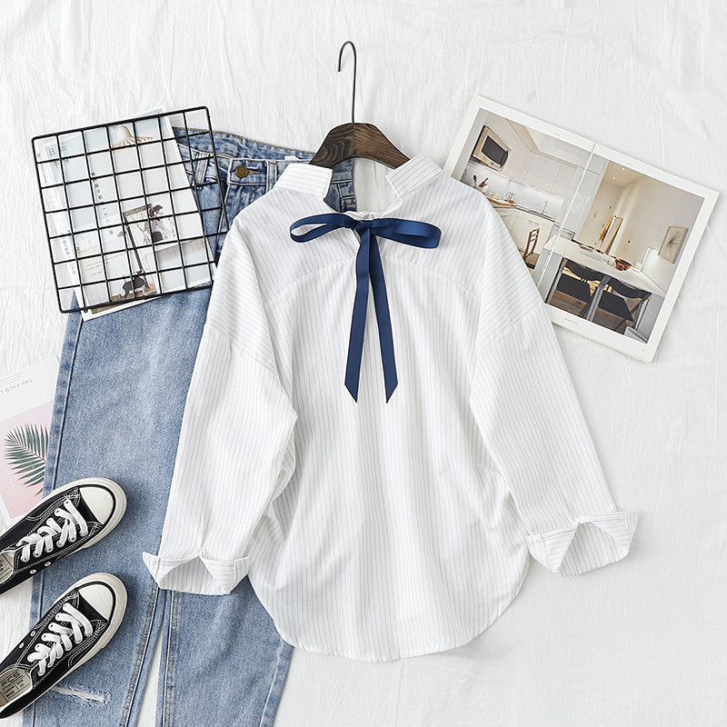 Cămașă modernă de damă cu mâneci scurte și lungi - două modele în alb