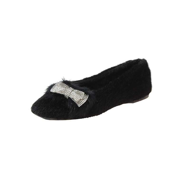 Női mokaszin fehér és fekete szalaggal