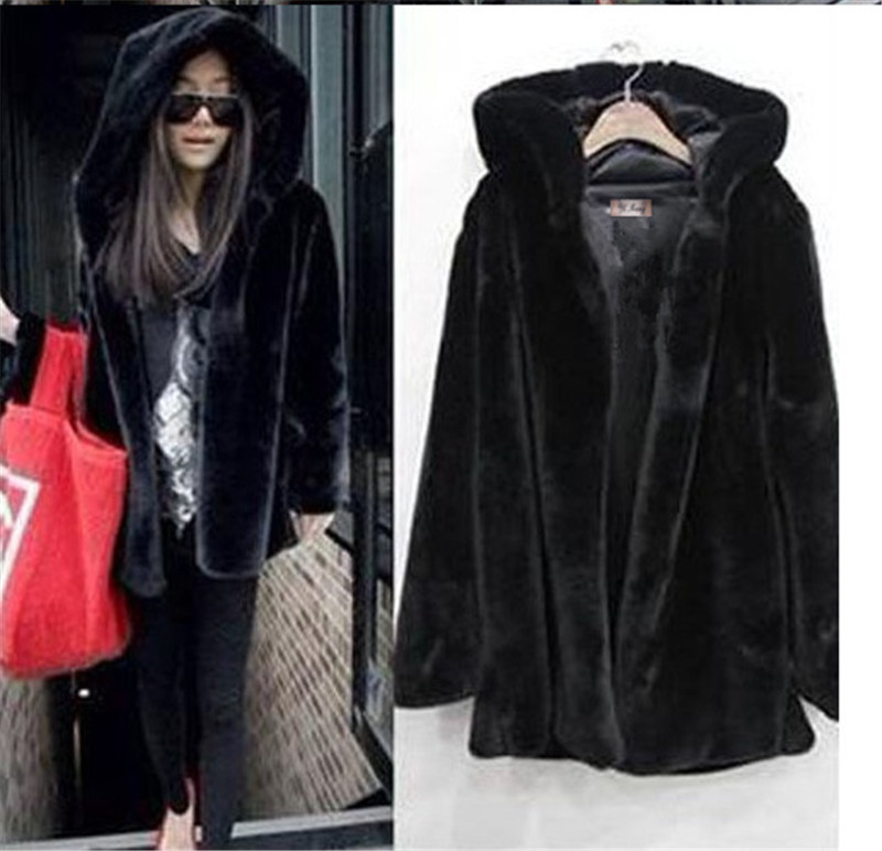 Модерно дамско дълго палто с качулка в черен цвят