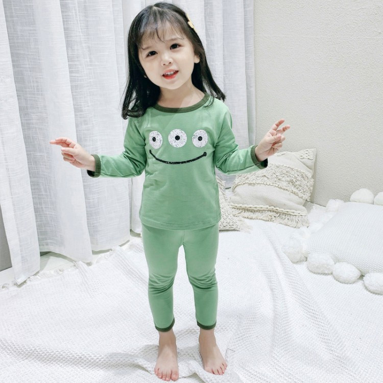 Pijamale pentru copii in trei culori cu aplicatii diferite - pentru fete