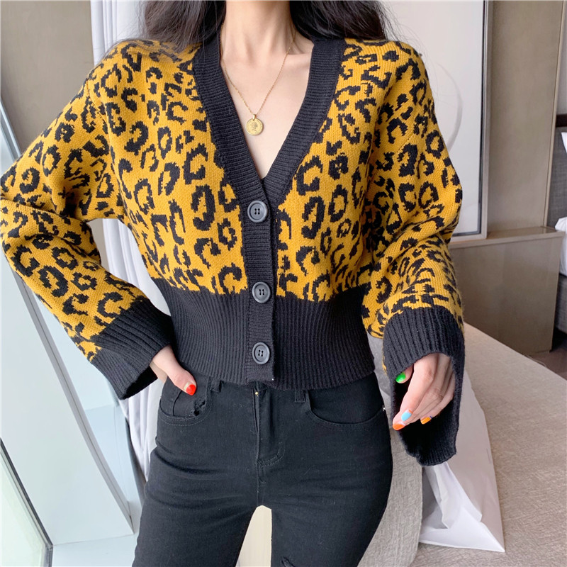 Női topikus mellény két színben, spitz nyakkivágással