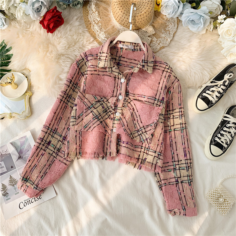 Casual γυναικείο μπουφάν για το φθινόπωρο με κουμπιά και τσέπη σε ροζ χρώμα