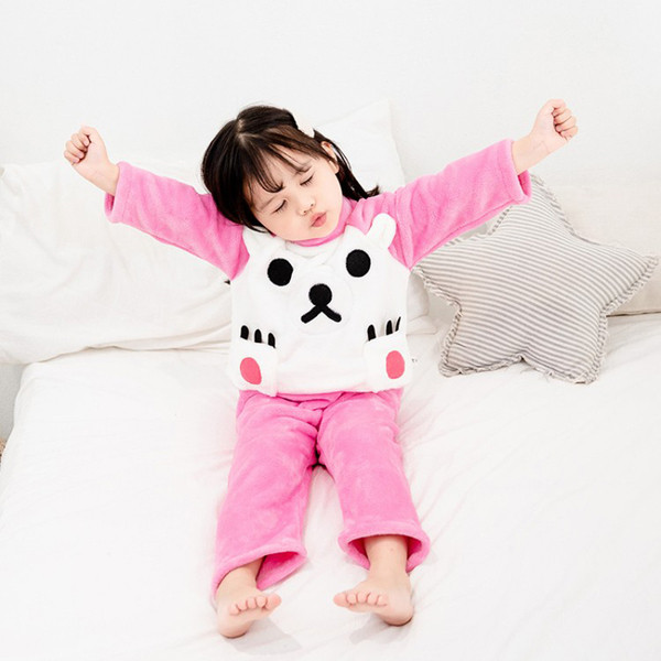 Παιδική πιτζάμα σε τρία χρώματα με τσέπες και ένα τρισδιάστατο στοιχείο για κορίτσια