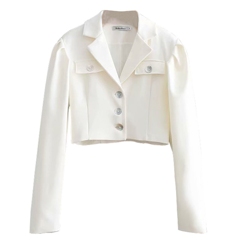 Дамско сако с копчета -къс модел в бял цвят 