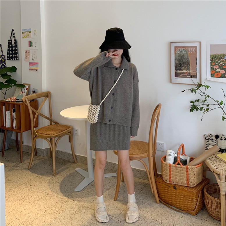 Set modern de fustă și vestă pentru femei