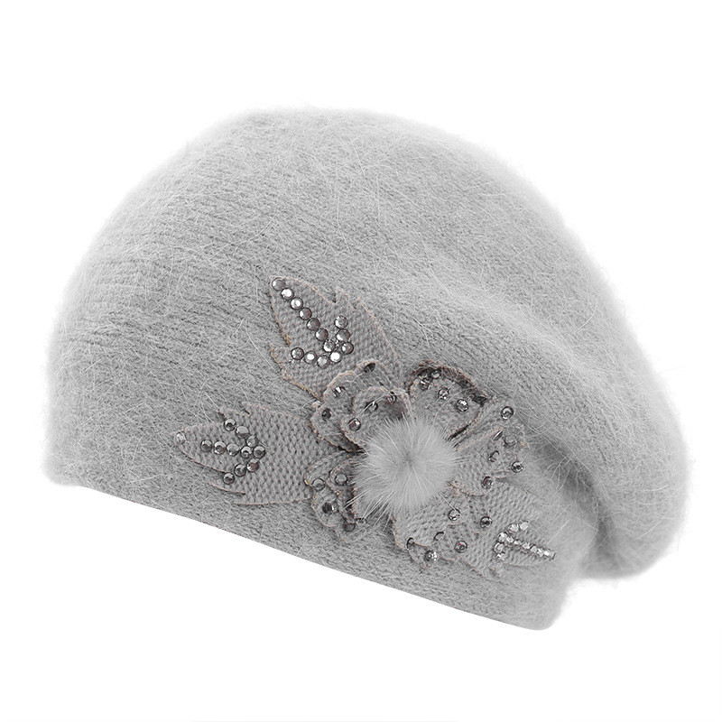 Palarie moderna de dama cu element 3D in mai multe culori