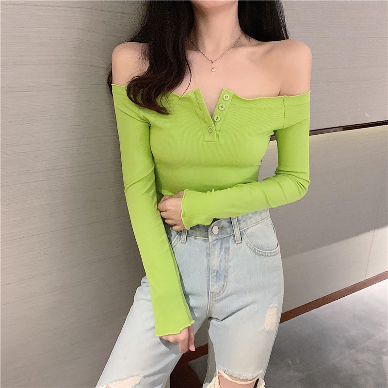 Bluză de damă cu umeri goi, cu nasturi