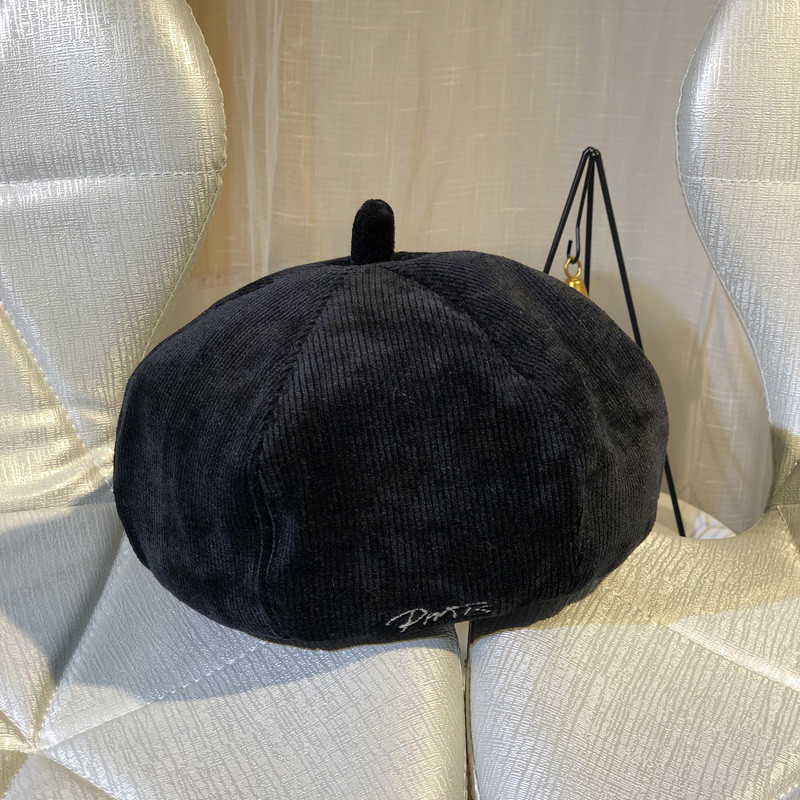 Γυναικείο χειμερινό καπέλο σε διάφορα χρώματα