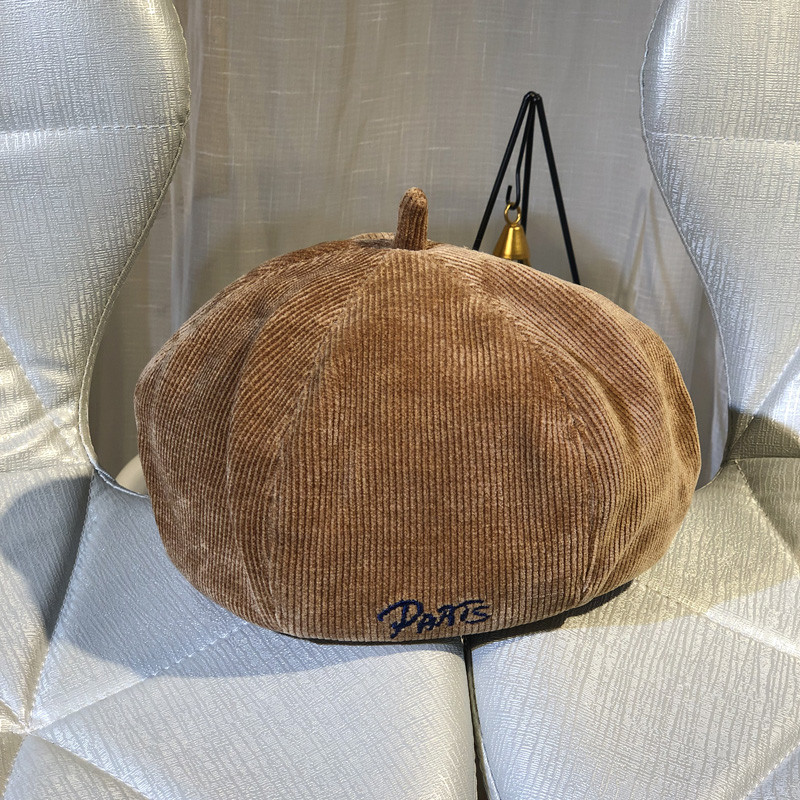 Γυναικείο χειμερινό καπέλο σε διάφορα χρώματα