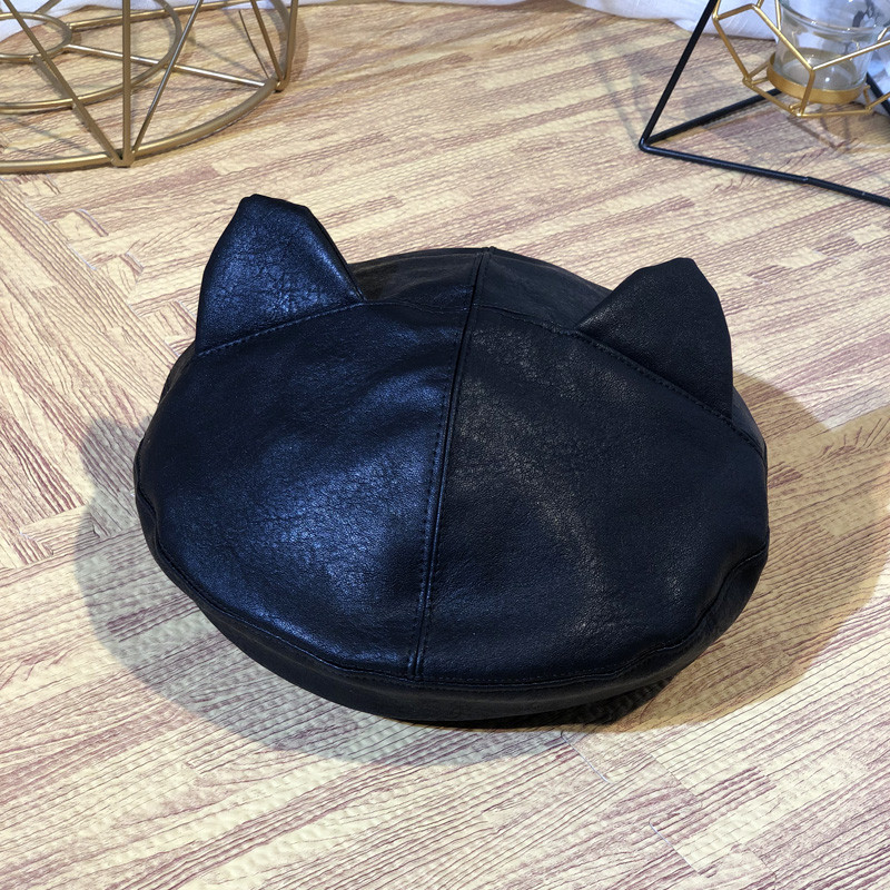 Palarie de dama din piele ecologica cu decor 3D in mai multe culori