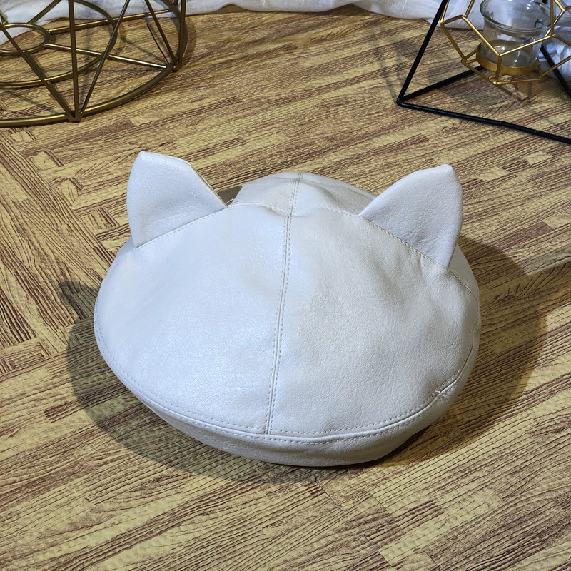 Palarie de dama din piele ecologica cu decor 3D in mai multe culori