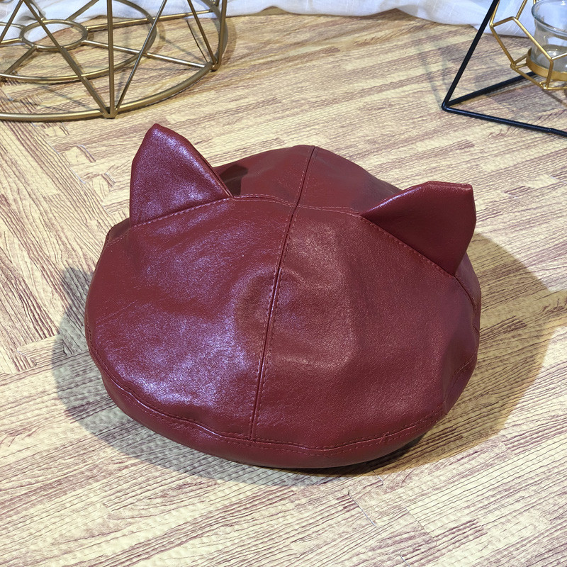 Palarie de dama din piele ecologica cu decor 3D in mai multe culori