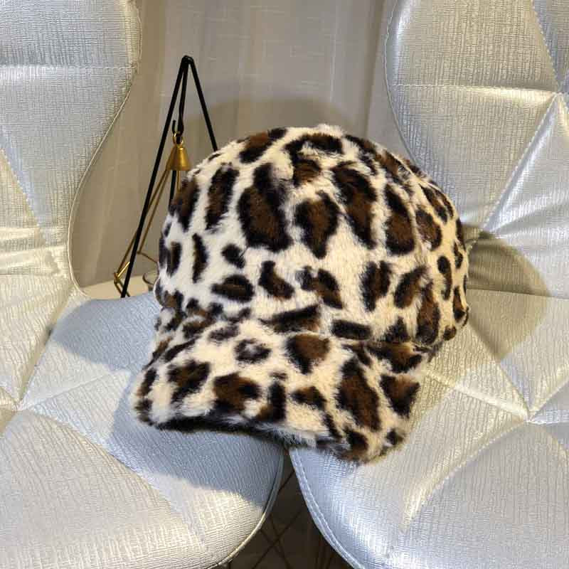 Modern női sapka leopárd mintával több színben