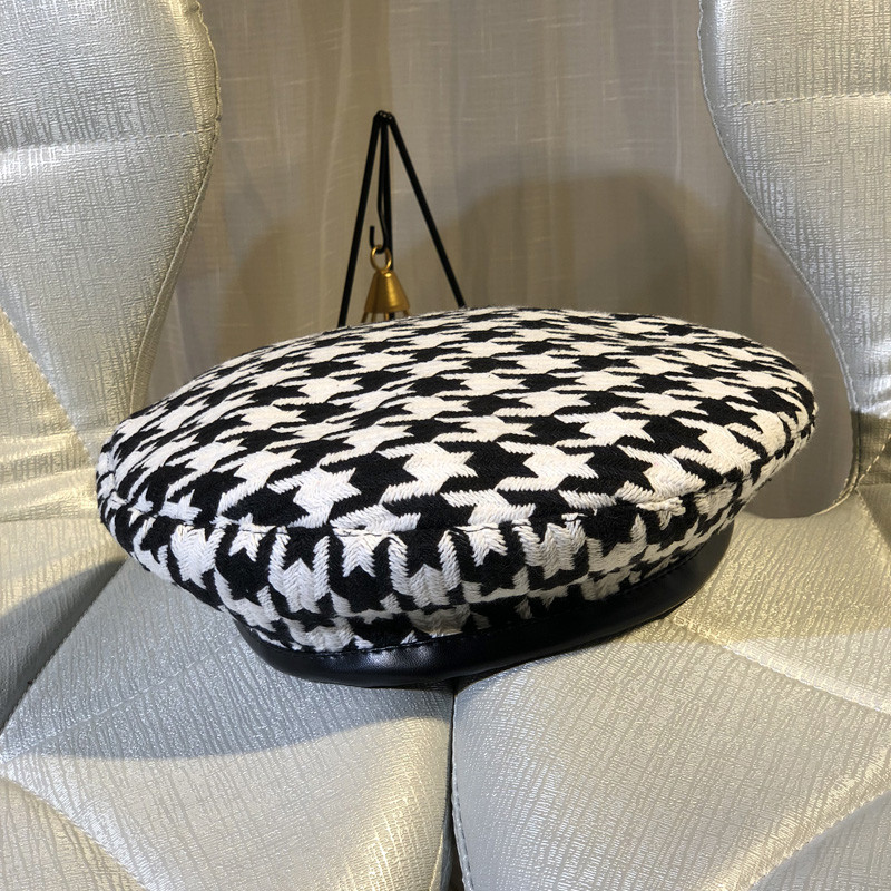 Női téli kockás sapka több színben