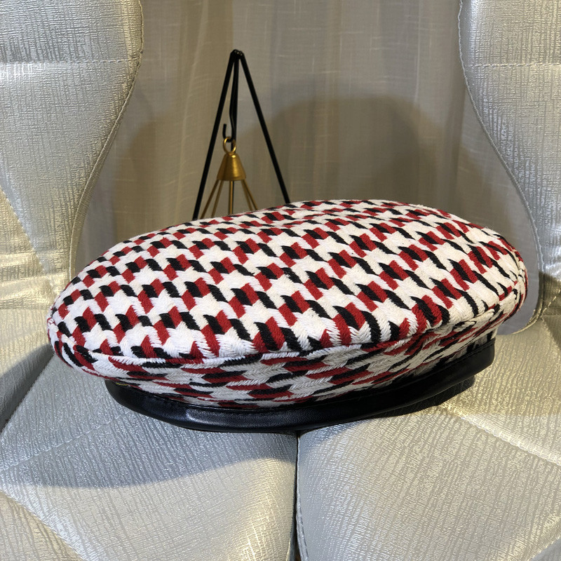 Női téli kockás sapka több színben