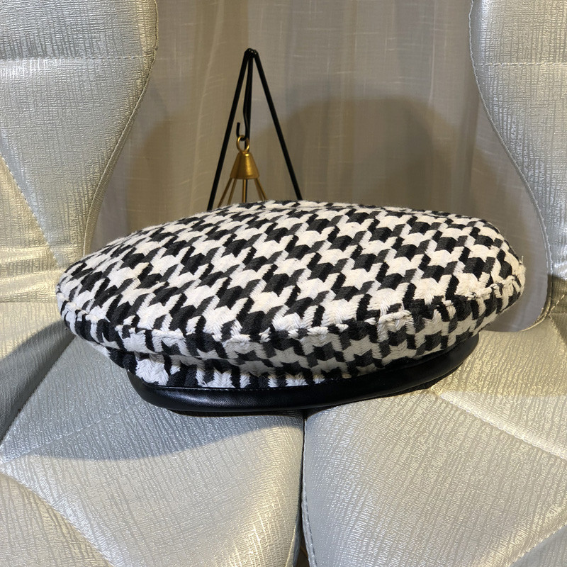 Női téli kockás sapka több színben