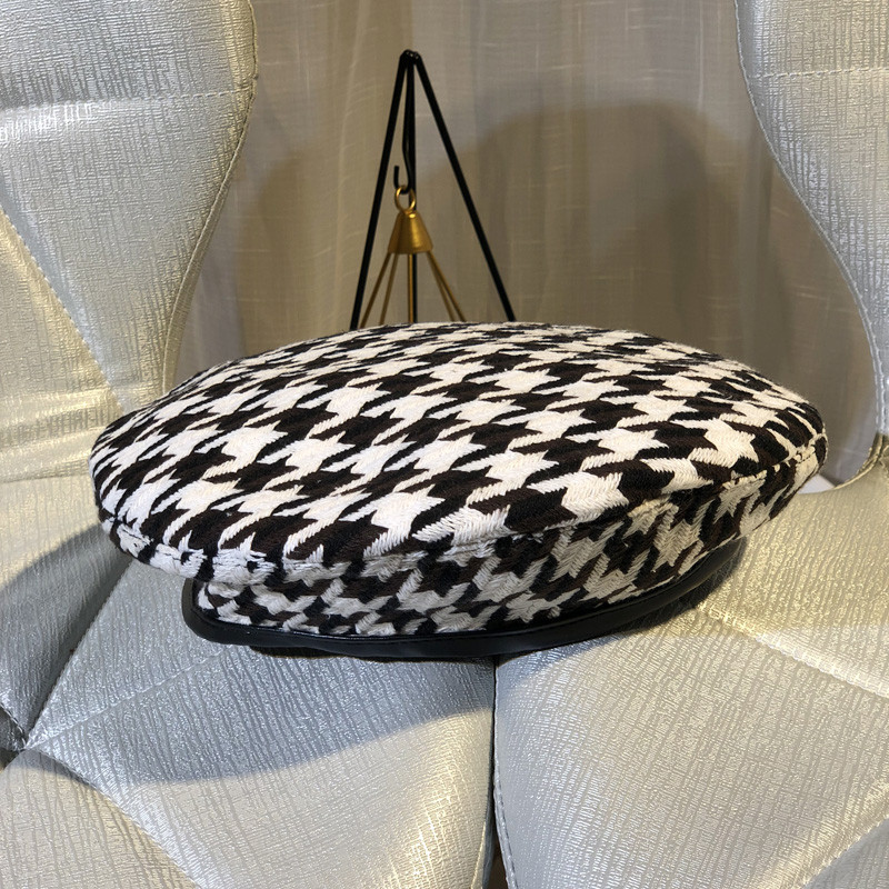 Női téli kockás sapka több színben