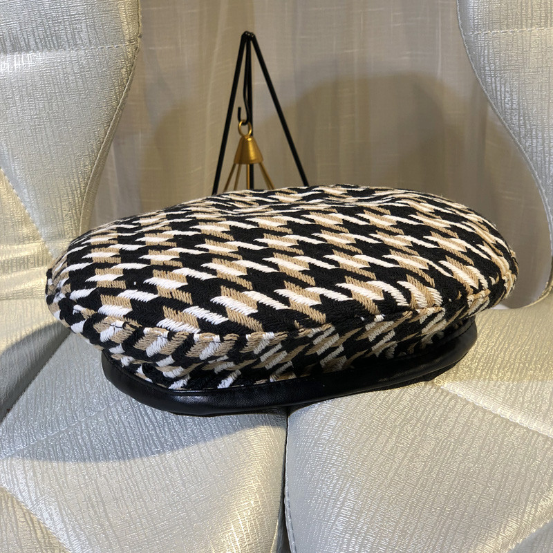 Női téli kockás sapka több színben