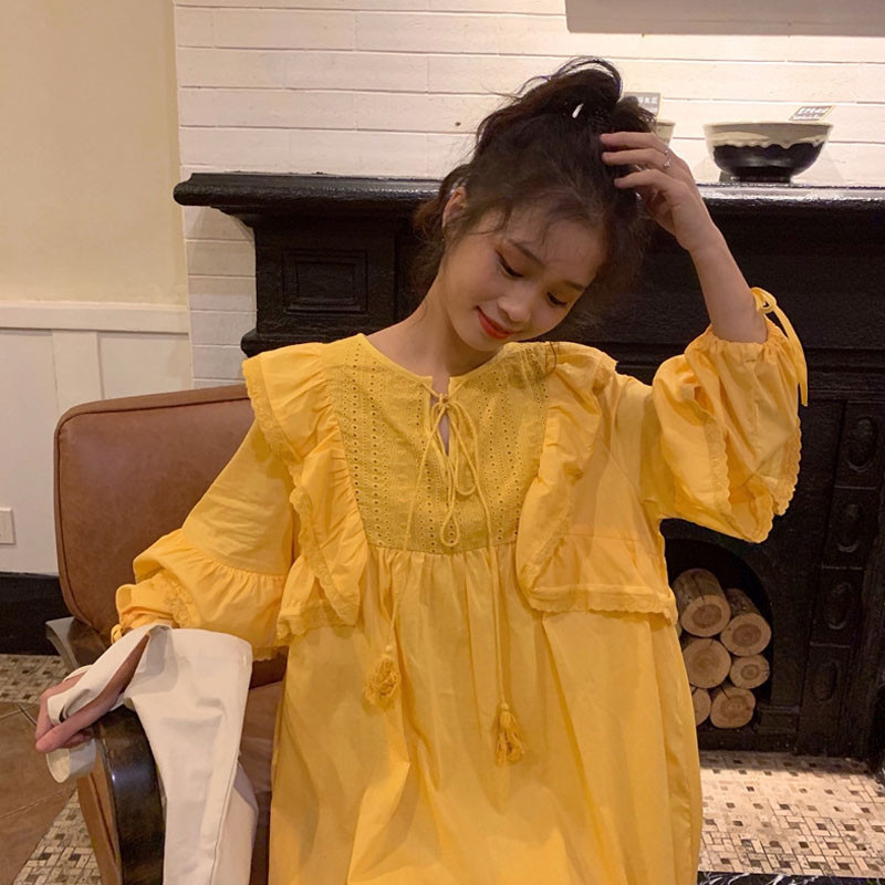 Női aktuális ruha - széles modell sárga és fehér színben