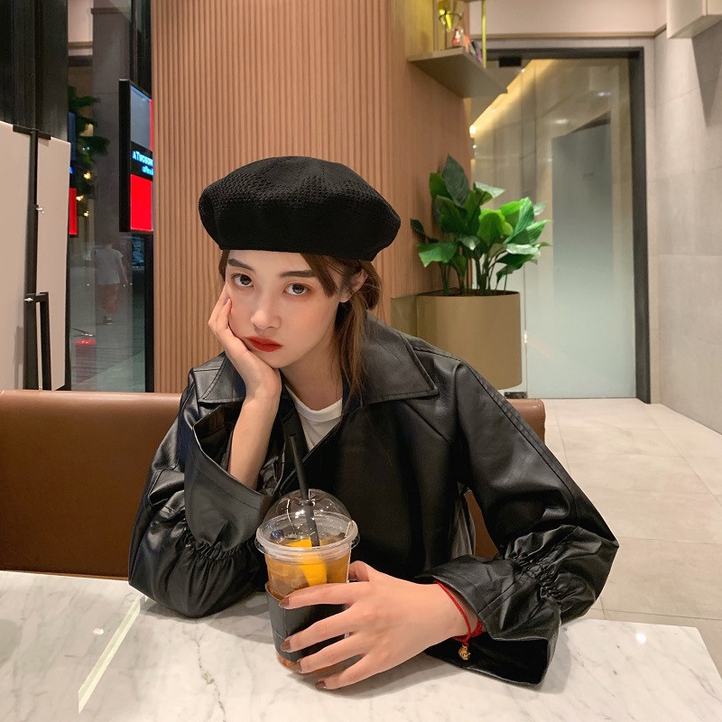 Γυναικείο έκο δερμάτινο μπουφάν σε μαύρο χρώμα